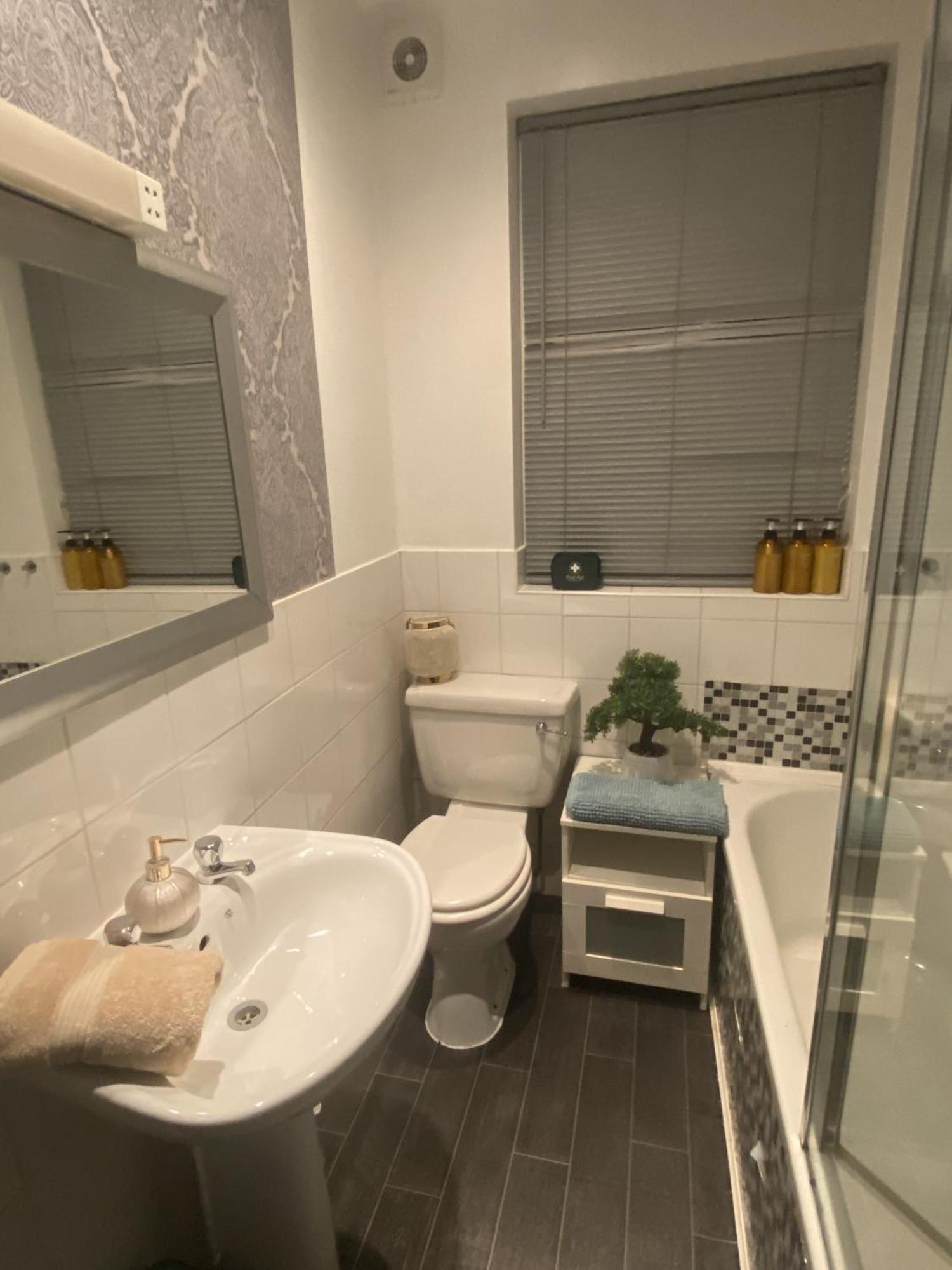 & Cosy In The Heart Of Stokes Croft Appartement
